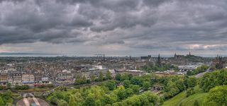Blick vom Edinburgh Castle auf die Stadt